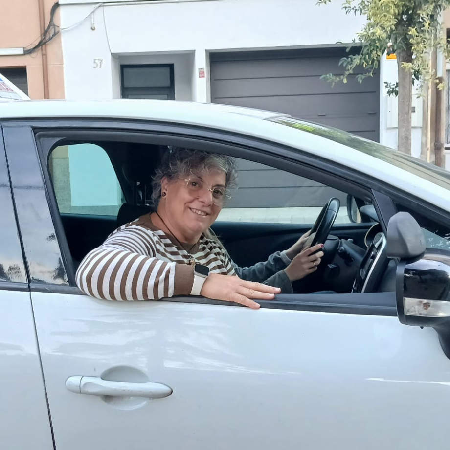 Carnet de coche en Montcada i Reixac con Autoescola MiR